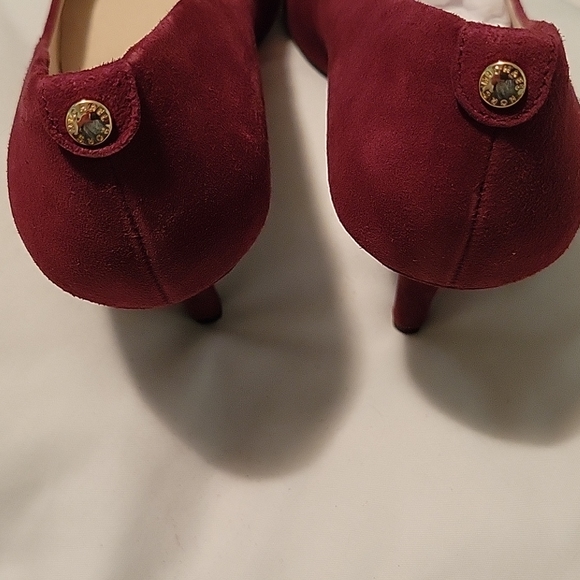 Michael Kors - Merlot Suede Flex High Pumps - Size 10 - Picture 5 of 6